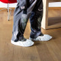 Extrem robuster, weißer Überziehschuh